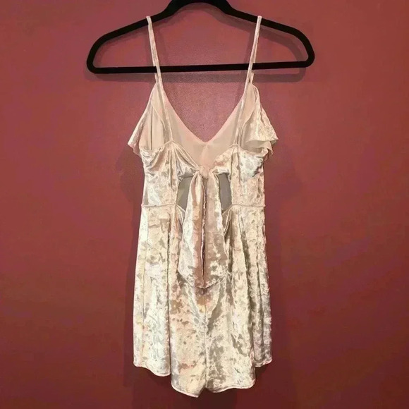 Urban Outfitters Velvet Romper - Picture 4 of 5